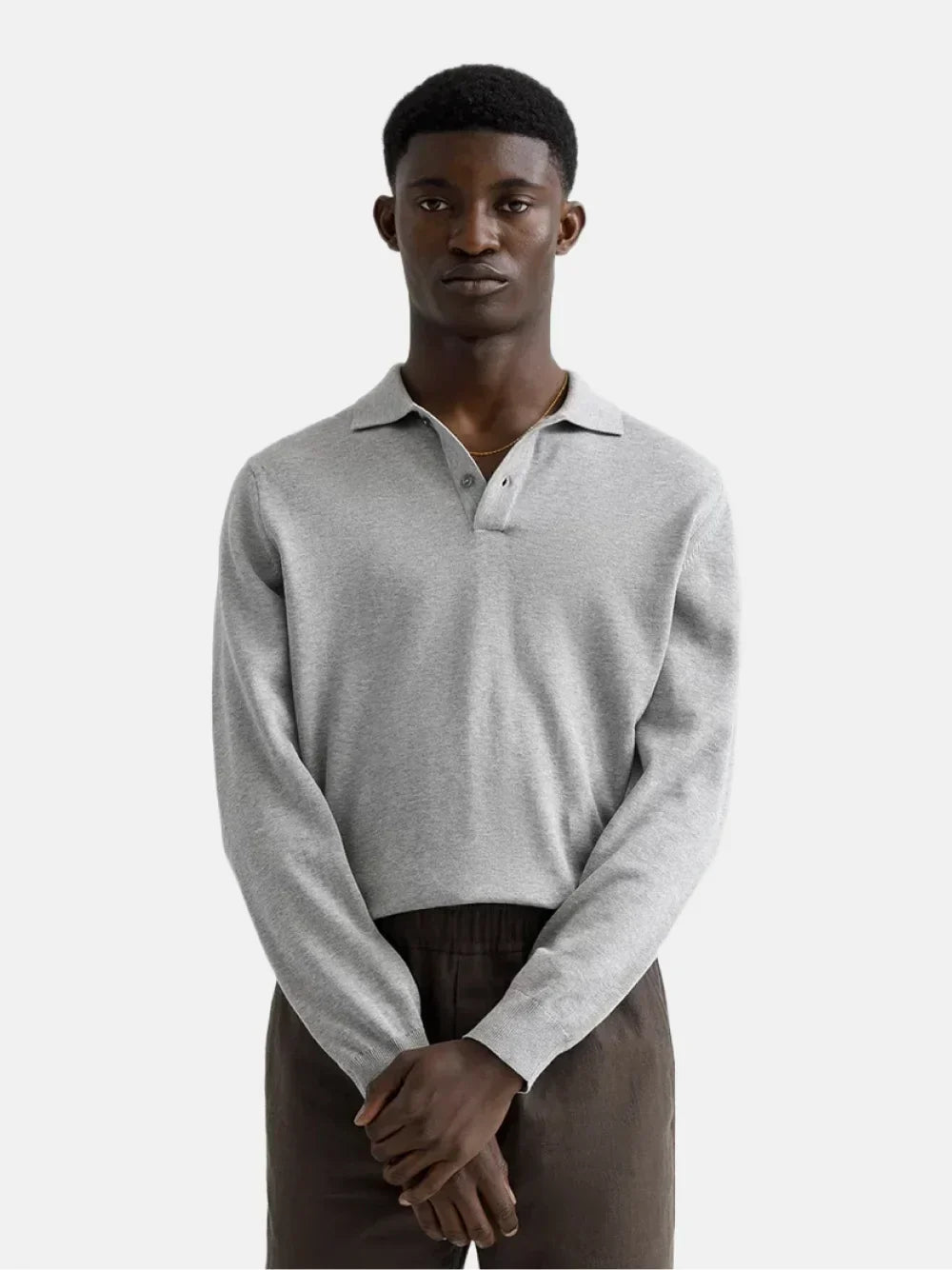 De grijze polo